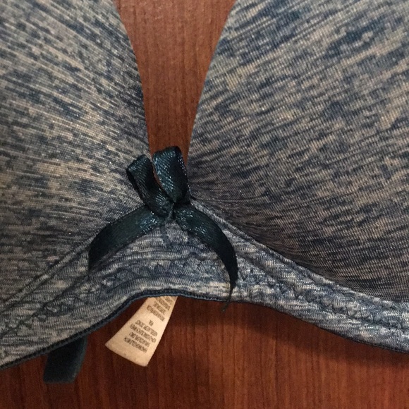 💚Smooth Satin Green T-Shirt Bra (34A) - Picture 3 of 7